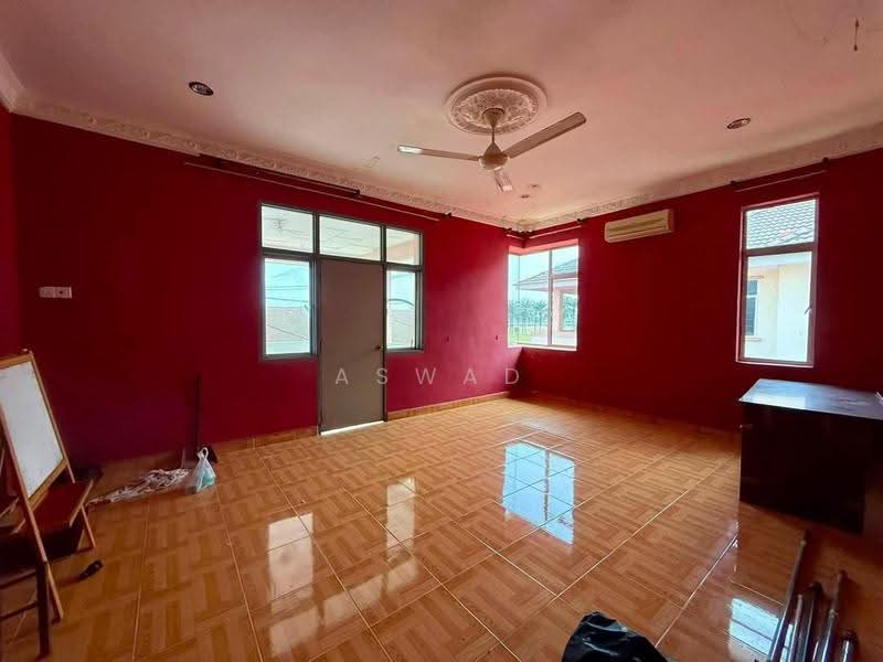 Semi-Detached House for Sale in Taman Jawi Indah (Sungai Jawi) - Aswad . - Interior - PropertyGuru.com.my
