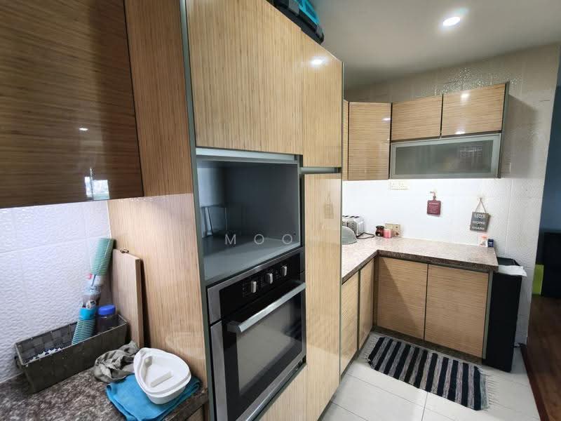Service Residence for Sale at Koi Kinrara - Moon Chiew - Kitchen - PropertyGuru.com.my