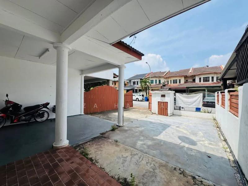 Rumah Teres 2-Tingkat untuk Dijual di Seksyen 7 (Shah Alam) - Sariza Hartanah - Exterior - PropertyGuru.com.my