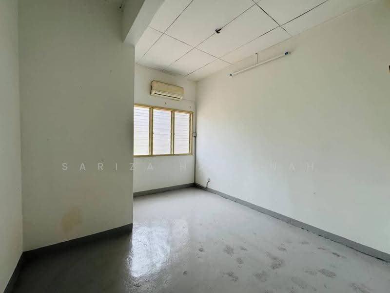 Rumah Teres 2-Tingkat untuk Dijual di Seksyen 7 (Shah Alam) - Sariza Hartanah - Interior - PropertyGuru.com.my