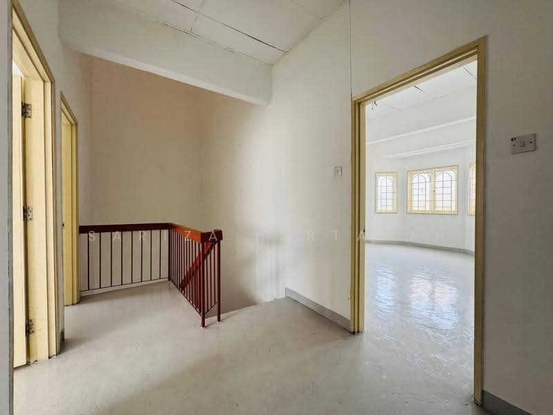 Rumah Teres 2-Tingkat untuk Dijual di Seksyen 7 (Shah Alam) - Sariza Hartanah - Interior - PropertyGuru.com.my