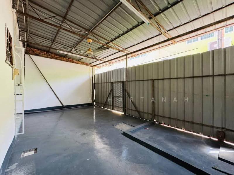 Rumah Teres 2-Tingkat untuk Dijual di Seksyen 7 (Shah Alam) - Sariza Hartanah - Exterior - PropertyGuru.com.my