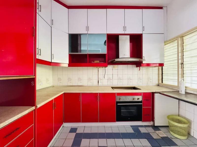 Rumah Teres 2-Tingkat untuk Dijual di Seksyen 7 (Shah Alam) - Sariza Hartanah - Kitchen - PropertyGuru.com.my