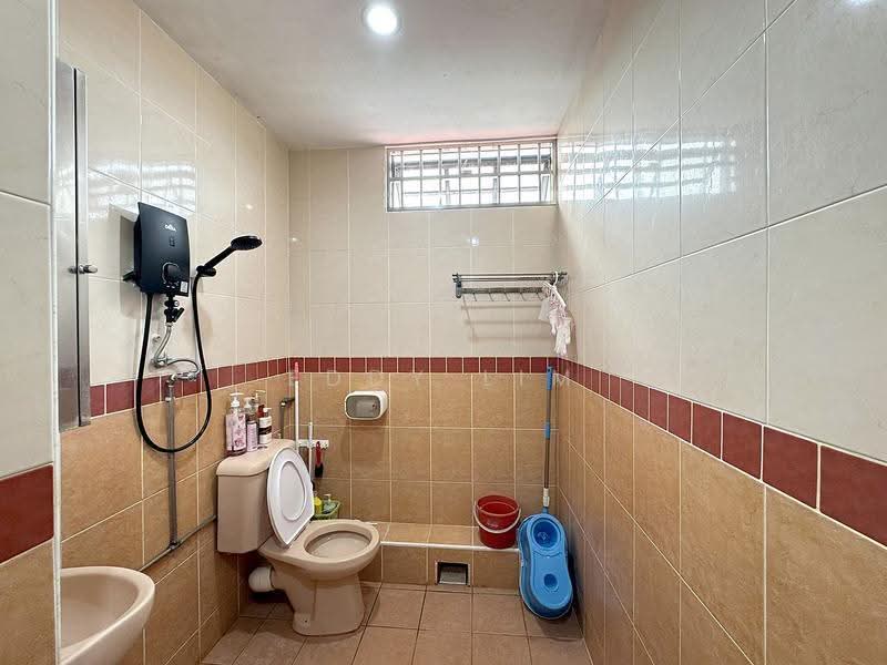 Semi-Detached House for Sale in Jelutong (Penang) - Eddy Lim - Bathroom - PropertyGuru.com.my