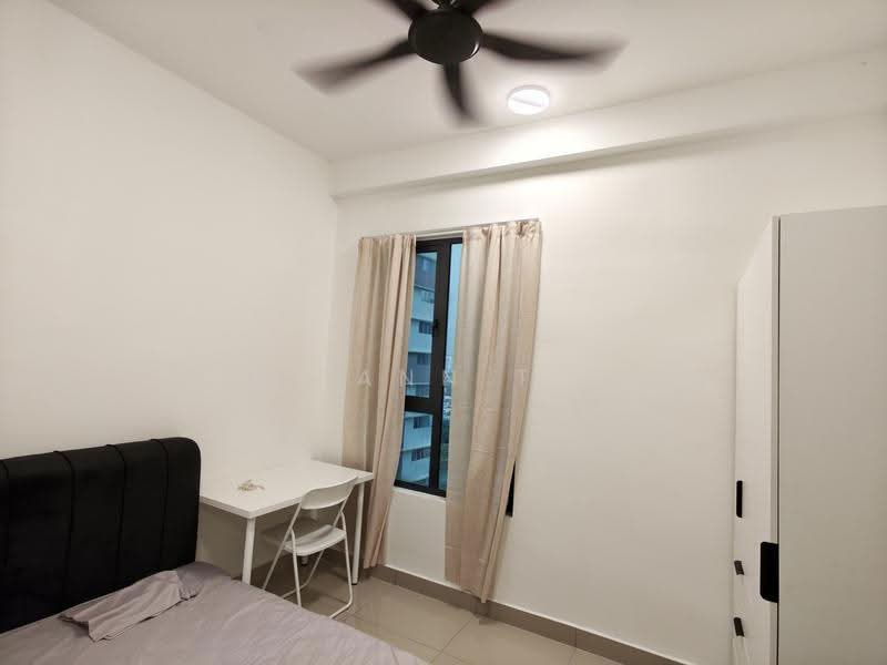 Kediaman Servis untuk Dijual di Twin Residences - Wai Ann Teng - Bedroom - PropertyGuru.com.my