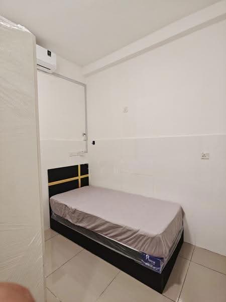 Kediaman Servis untuk Dijual di Twin Residences - Wai Ann Teng - Bedroom - PropertyGuru.com.my