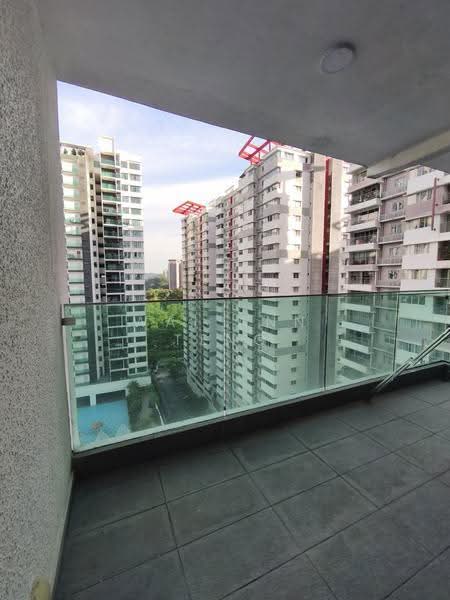 Kediaman Servis untuk Dijual di Twin Residences - Wai Ann Teng - Balcony - PropertyGuru.com.my