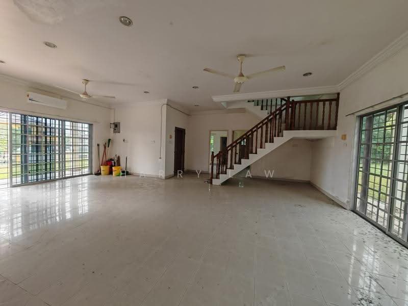 Bungalow House untuk Dijual di Ayer Keroh (Melaka) - Harry Law - Living Room - PropertyGuru.com.my