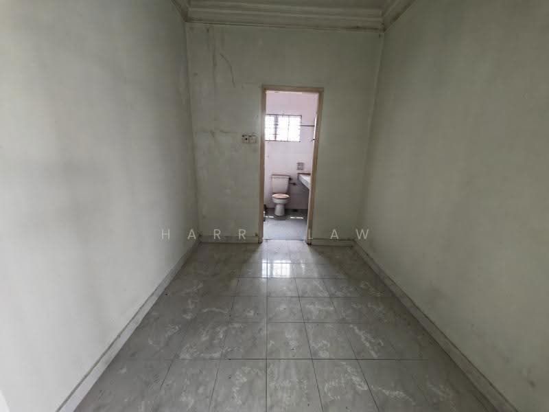 Bungalow House untuk Dijual di Ayer Keroh (Melaka) - Harry Law - Bathroom - PropertyGuru.com.my