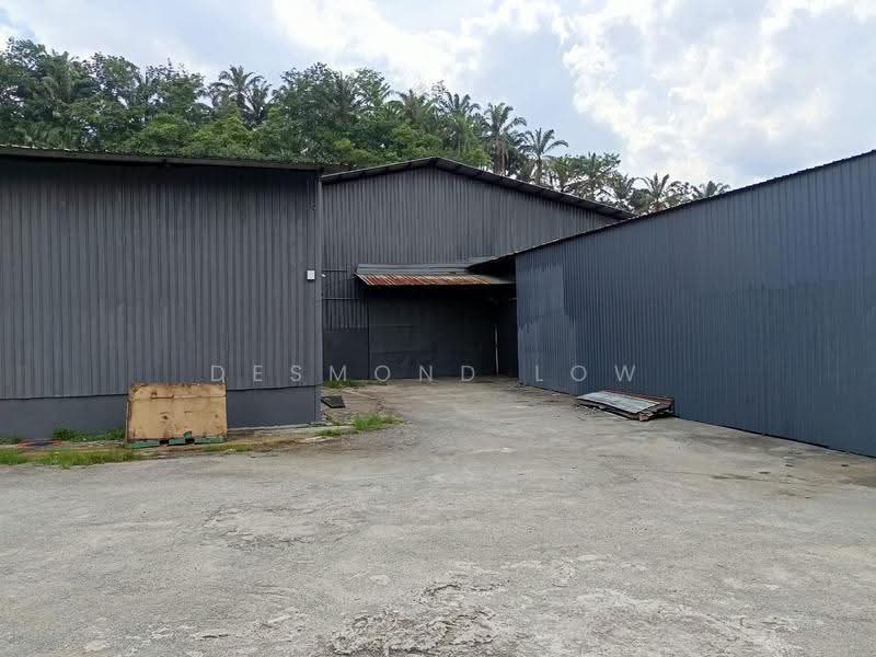 Kilang untuk Disewa di Kampung Sungai Lalang (Semenyih) - Desmond Low - Exterior - PropertyGuru.com.my