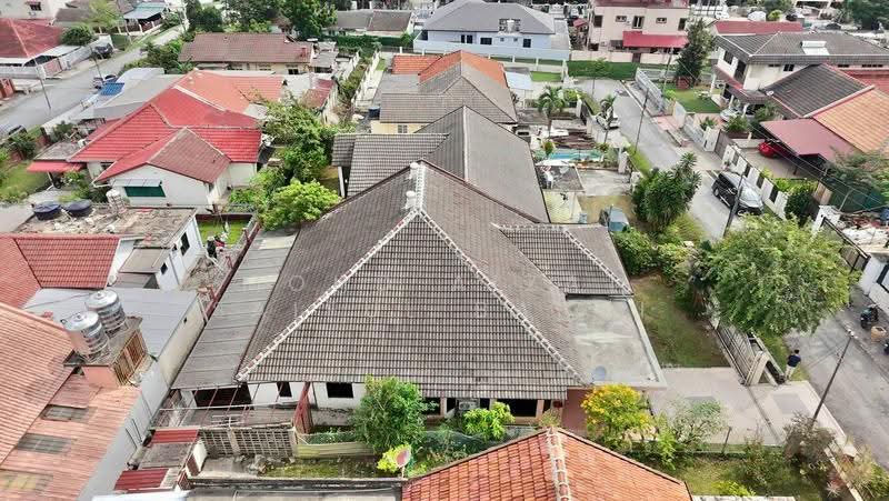 Semi-Detached House for Sale in Seksyen 4 (Petaling Jaya) - Mohd Aizat Saiful Bahri - Exterior - PropertyGuru.com.my