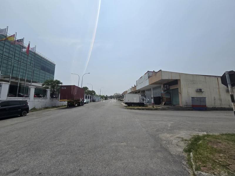 Terrace Factory for Sale in Sungai Buloh (Selangor) - Kenneth Wang - Exterior - PropertyGuru.com.my