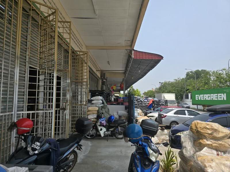 Terrace Factory for Sale in Sungai Buloh (Selangor) - Kenneth Wang - Exterior - PropertyGuru.com.my