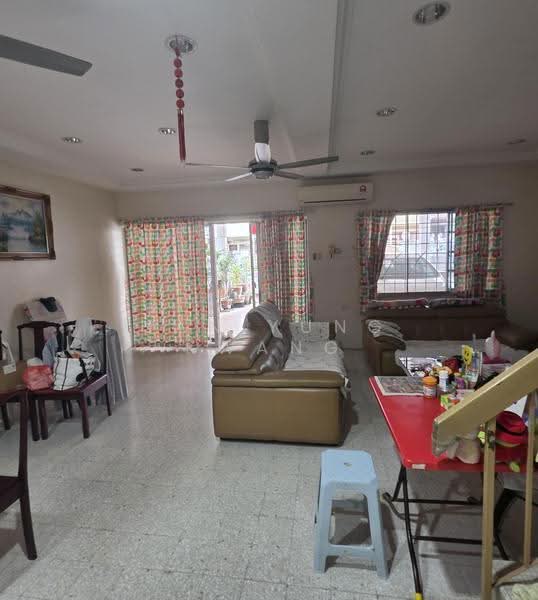 2-storey Terraced House for Sale in Taman Len Seng (Cheras) - Han Yung Kwang - Living Room - PropertyGuru.com.my