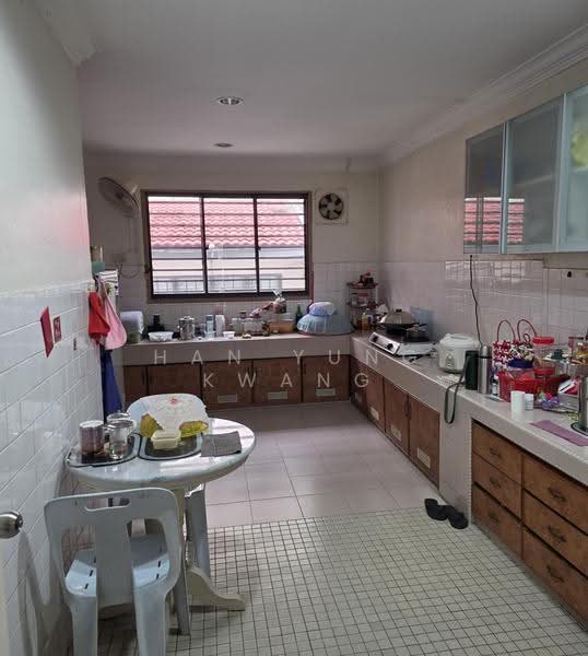 2-storey Terraced House for Sale in Taman Len Seng (Cheras) - Han Yung Kwang - Kitchen - PropertyGuru.com.my