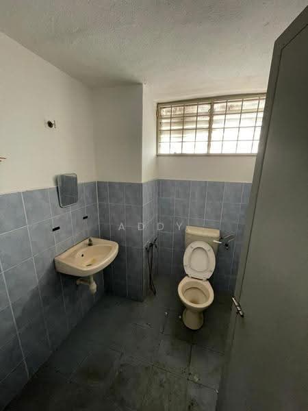 Shop / Office untuk Disewa di Taman Bukit Hijau (Cheras) - Addy Ng - Bathroom - PropertyGuru.com.my