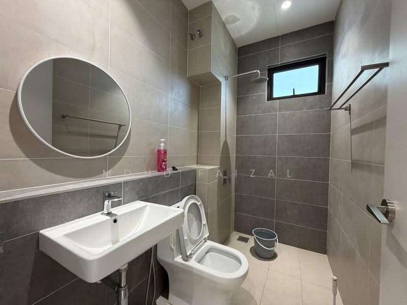Bungalow House for Sale in Bandar Baru Bangi (Selangor) - Mohd Faizal - Bathroom - PropertyGuru.com.my