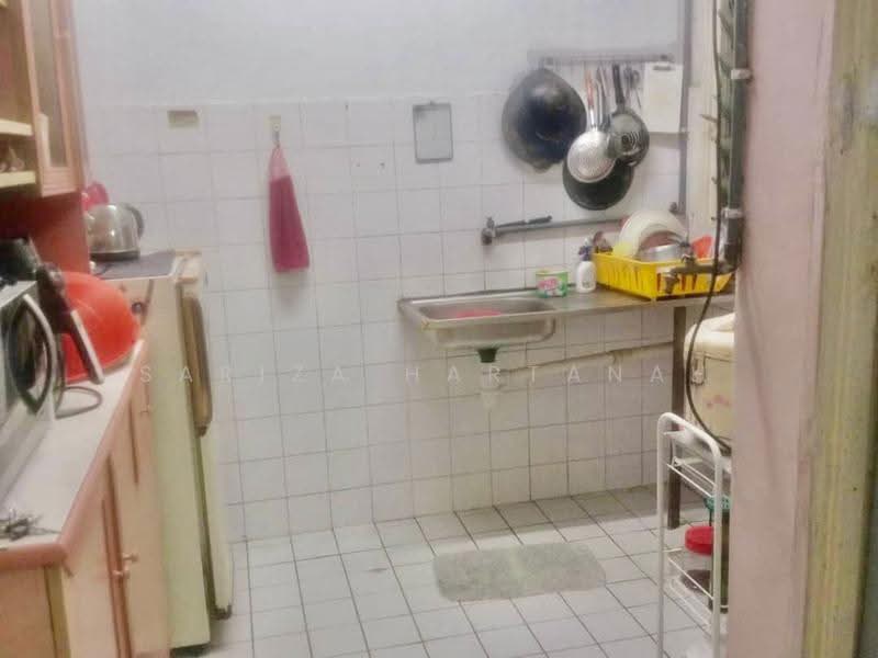 Rumah Flat untuk Dijual di Sri Cempaka - Sariza Hartanah - Kitchen - PropertyGuru.com.my