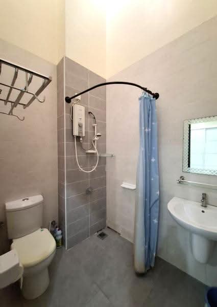 Rumah Berkembar untuk Dijual di Setia Damai (Setia Alam) - Sally Yong - Bathroom - PropertyGuru.com.my