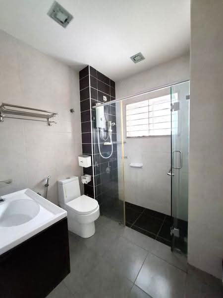 Rumah Berkembar untuk Dijual di Setia Damai (Setia Alam) - Sally Yong - Bathroom - PropertyGuru.com.my