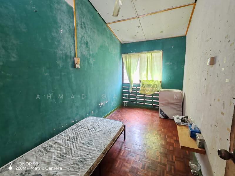 Rumah Teres 2-Tingkat untuk Dijual di Taman Sri Rampai (Wangsa Maju) - Ahmad Gadafi Md Nor - Bedroom - PropertyGuru.com.my
