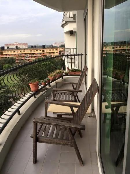 Kondominium untuk Dijual di Cassia Resort Condominium - Dexter Chong - Balcony - PropertyGuru.com.my