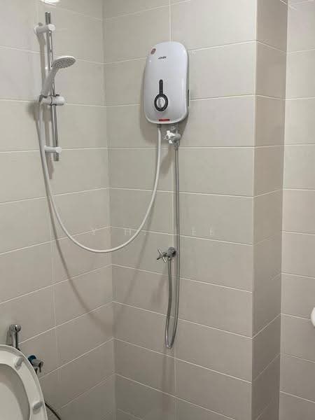 Service Residence for Sale at Service Residence @ Landmark Residence 1 - Y.H. Lee - Bathroom - PropertyGuru.com.my