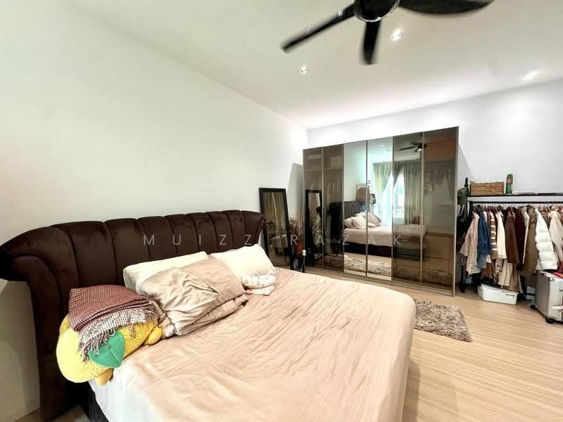 3-storey Terraced House for Sale in Bandar Rinching (Semenyih) - Muizz Razak - PropertyGuru.com.my
