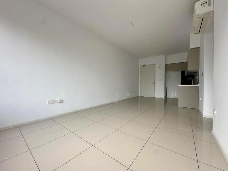 Kediaman Servis untuk Dijual di Residensi Estetik 8 (Est8) - Darren Kai Xin Ng - Living Room - PropertyGuru.com.my