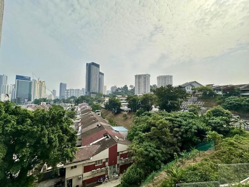 Kediaman Servis untuk Dijual di Residensi Estetik 8 (Est8) - Darren Kai Xin Ng - Exterior - PropertyGuru.com.my