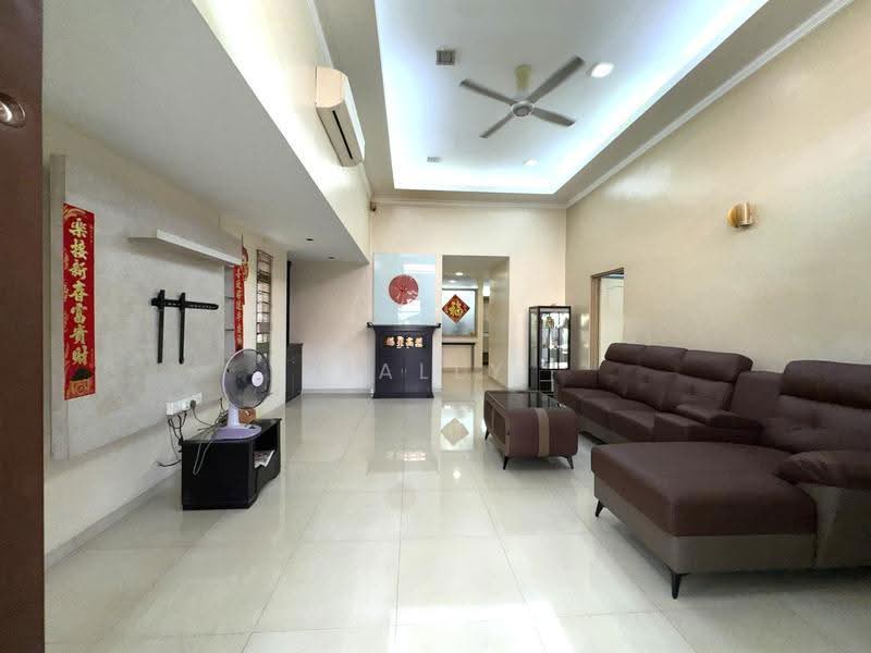1-storey Terraced House for Sale in Klang (Selangor) - Sally Yong - Living Room - PropertyGuru.com.my