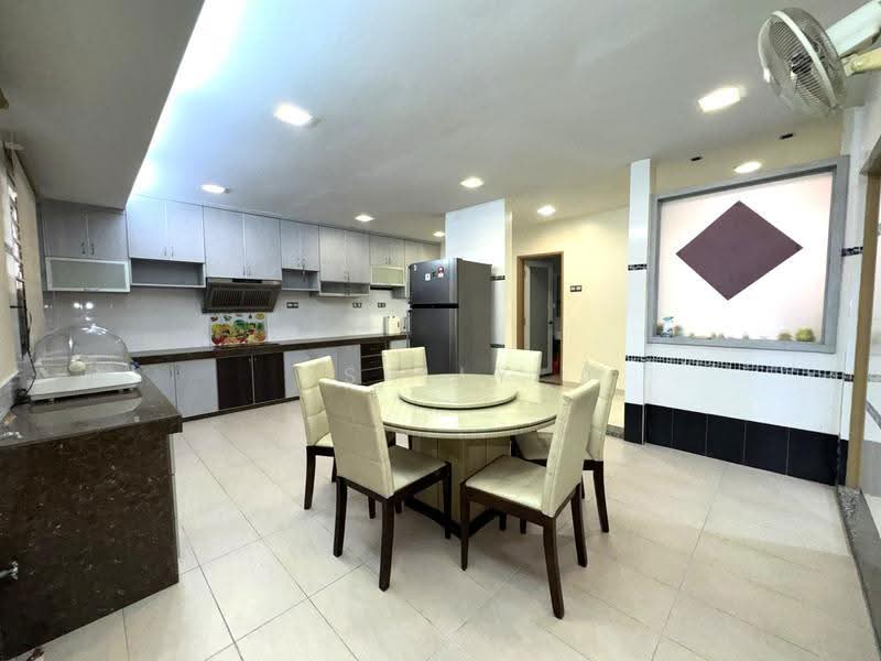 1-storey Terraced House for Sale in Klang (Selangor) - Sally Yong - Kitchen - PropertyGuru.com.my