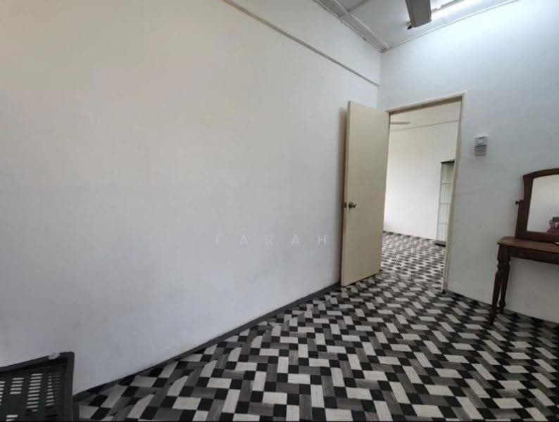 Flat for Sale at Sri Saujana - Farah Hanan - Interior - PropertyGuru.com.my