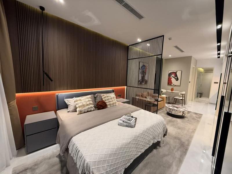 Kediaman Servis untuk Dijual di Coronade Twins @ Coronation Square - Eugene Tay - Bedroom - PropertyGuru.com.my