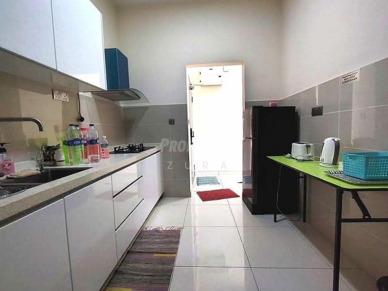 Kediaman Servis untuk Disewa di J.Dupion Residence - Azura Hariri - Kitchen - PropertyGuru.com.my