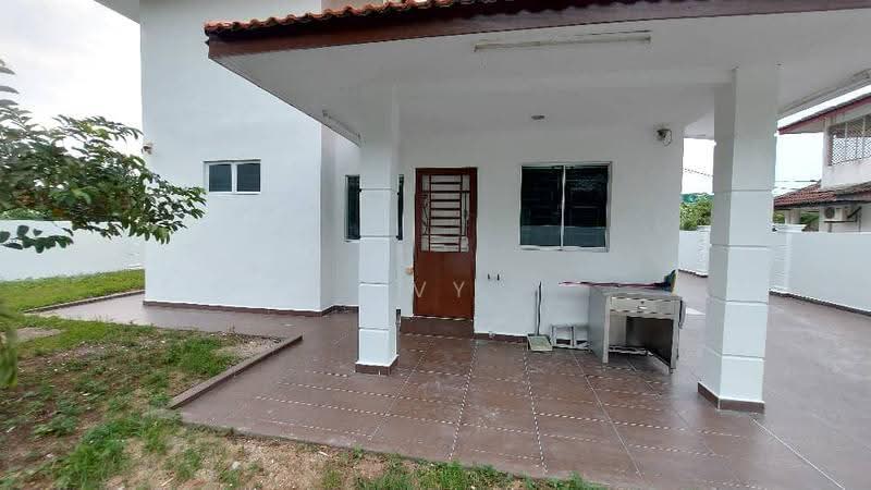 Bungalow House untuk Dijual di Taman Bukit Kempas (Tampoi) - Ivy Low - Exterior - PropertyGuru.com.my