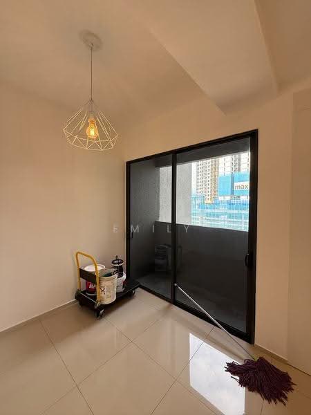 Kediaman Servis untuk Disewa di EkoCheras Service Residences - Emily Tai - Balcony - PropertyGuru.com.my
