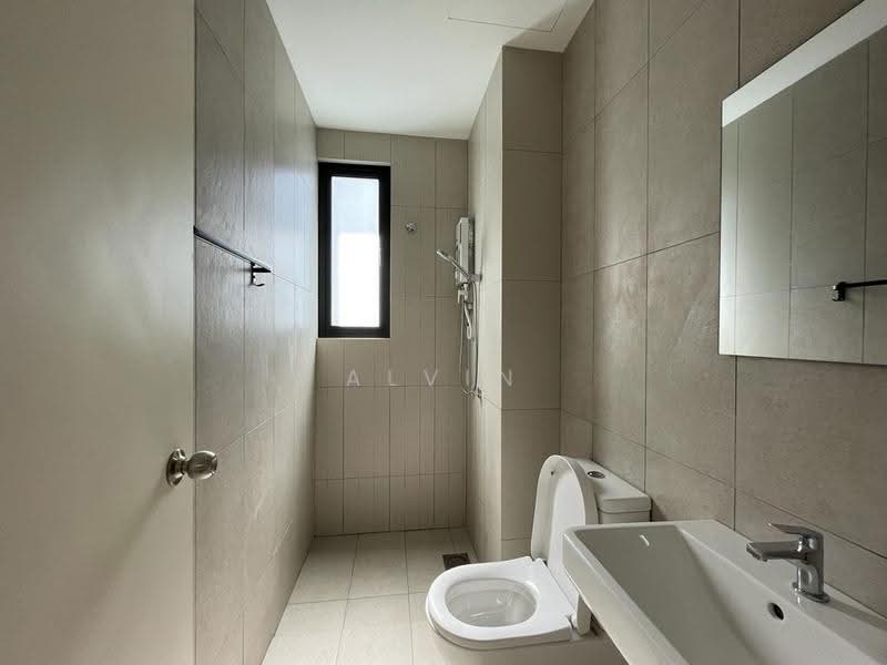 Service Residence for Sale at Kenwingston Skylofts - Alvin Lim - Bathroom - PropertyGuru.com.my