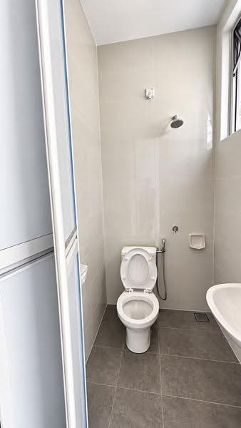 Semi-Detached House for Sale in Taman Ekoflora (Johor Bahru) - Piong Zong Han - Bathroom - PropertyGuru.com.my