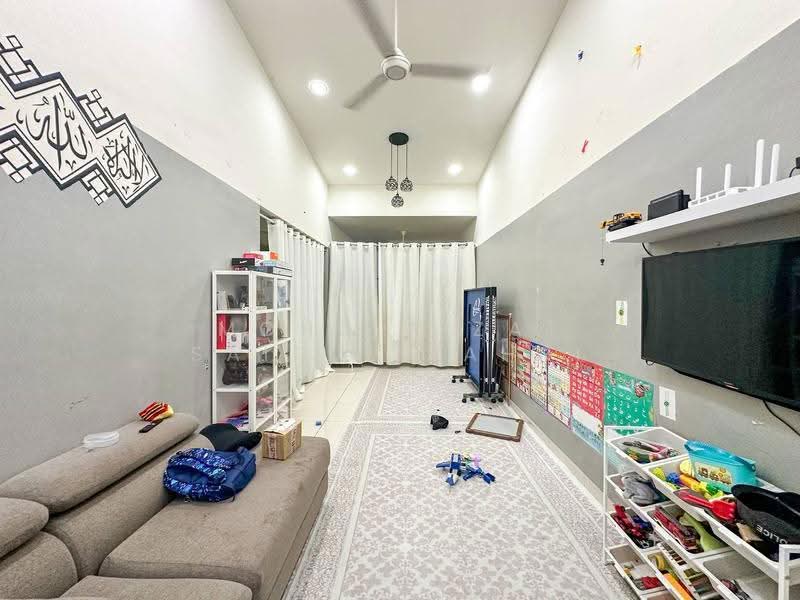 Rumah Teres 1-Tingkat untuk Dijual di Kajang (Selangor) - Mohd Aizat Saiful Bahri - Living Room - PropertyGuru.com.my