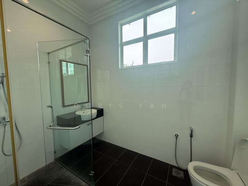 Bungalow House for Rent in Leisure Farm (Gelang Patah) - Doris Tan - Bathroom - PropertyGuru.com.my
