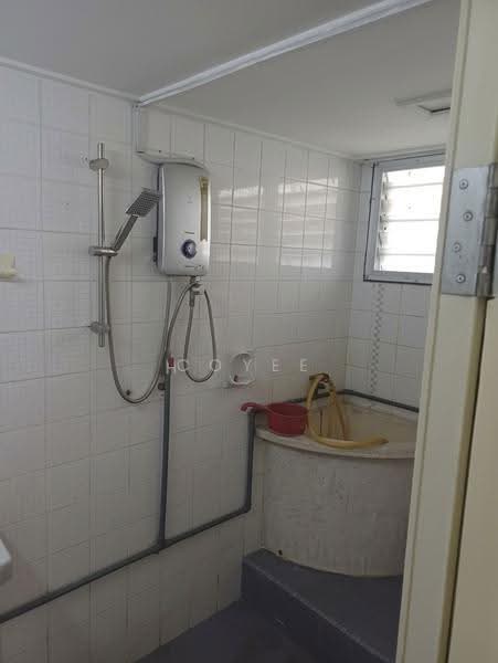 Rumah Teres untuk Dijual di Taman Kok Doh (Batu) - Coyee Wong - Bathroom - PropertyGuru.com.my