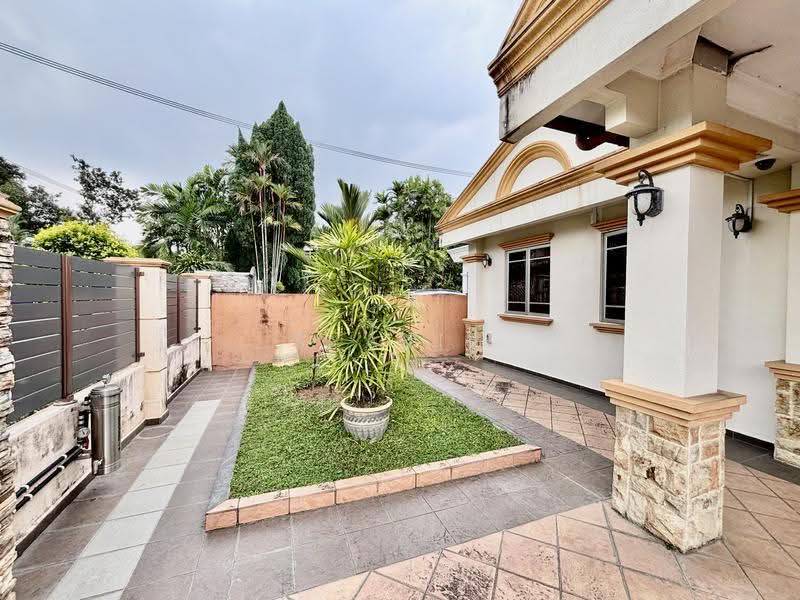 Rumah Berkembar untuk Dijual di Seksyen 9 (Shah Alam) - Syakir Adman - Exterior - PropertyGuru.com.my