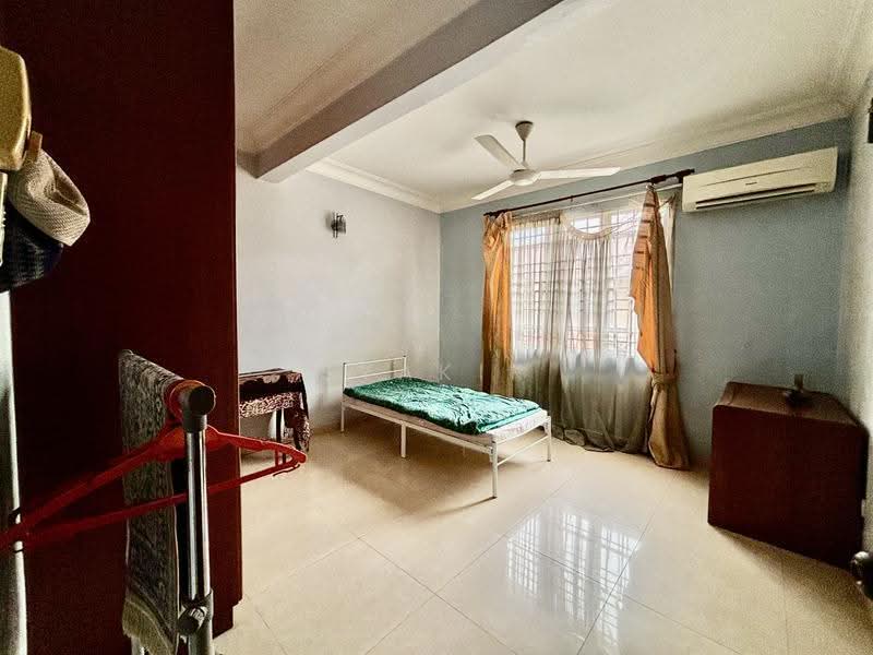 Rumah Berkembar untuk Dijual di Seksyen 9 (Shah Alam) - Syakir Adman - Bedroom - PropertyGuru.com.my