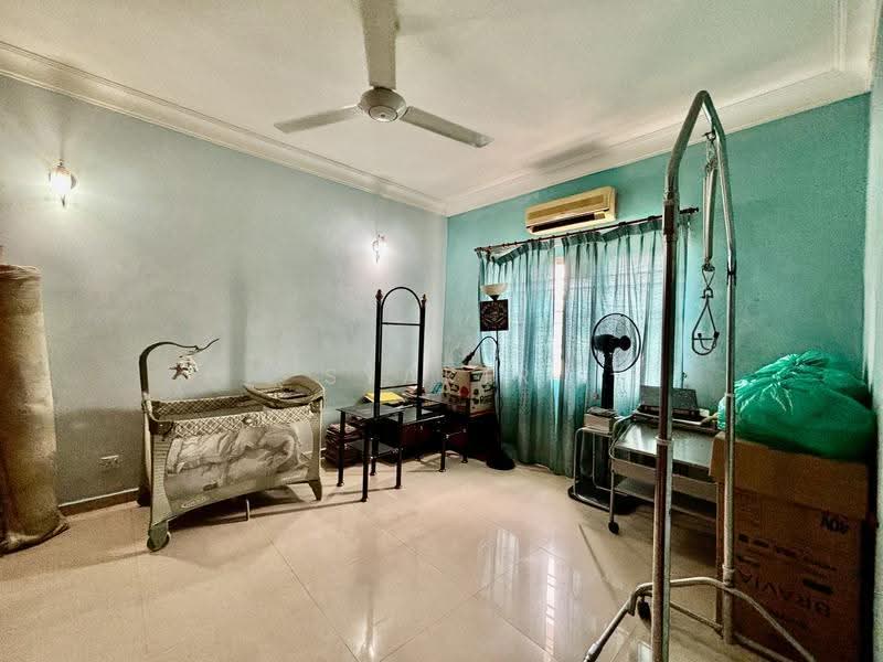 Rumah Berkembar untuk Dijual di Seksyen 9 (Shah Alam) - Syakir Adman - Bedroom - PropertyGuru.com.my