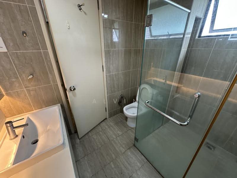Kondominium untuk Disewa di A'Marine Condominium - Alvin Lim - Bathroom - PropertyGuru.com.my