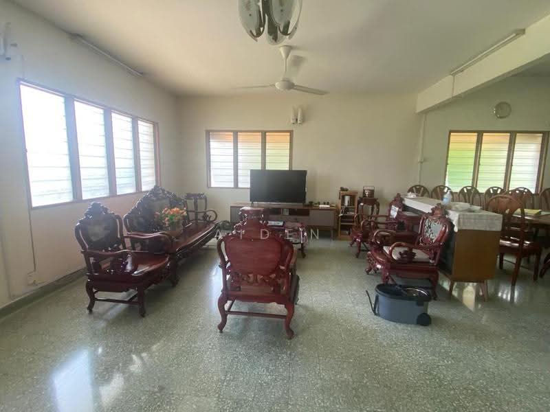 Bungalow House for Sale in Taman Paramount (Petaling Jaya) - Aiden Dang - Living Room - PropertyGuru.com.my