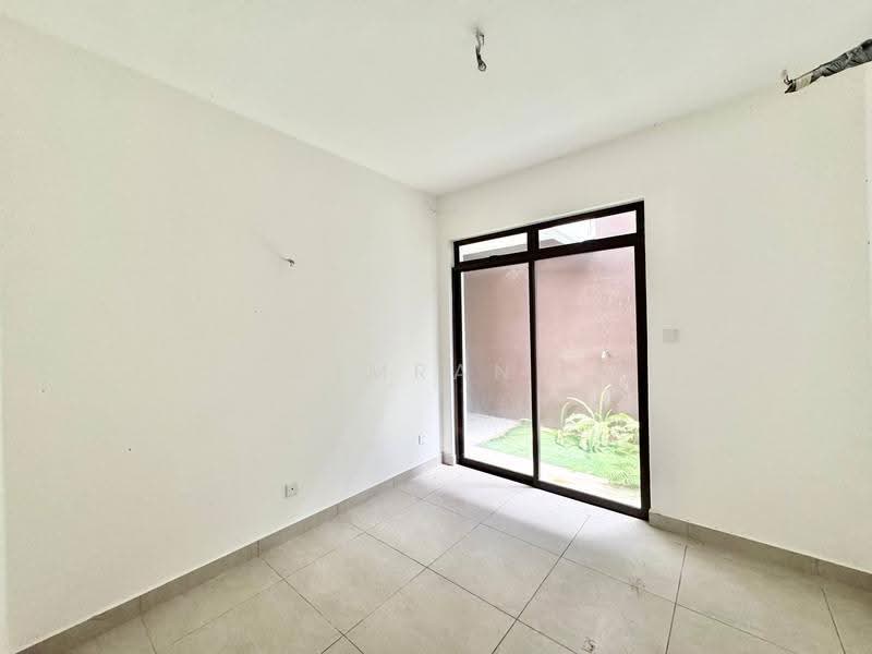 Rumah Teres 3-Tingkat untuk Dijual di Cyberjaya (Selangor) - Imran Ismadi - PropertyGuru.com.my
