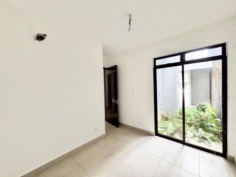 Rumah Teres 3-Tingkat untuk Dijual di Cyberjaya (Selangor) - Imran Ismadi - PropertyGuru.com.my