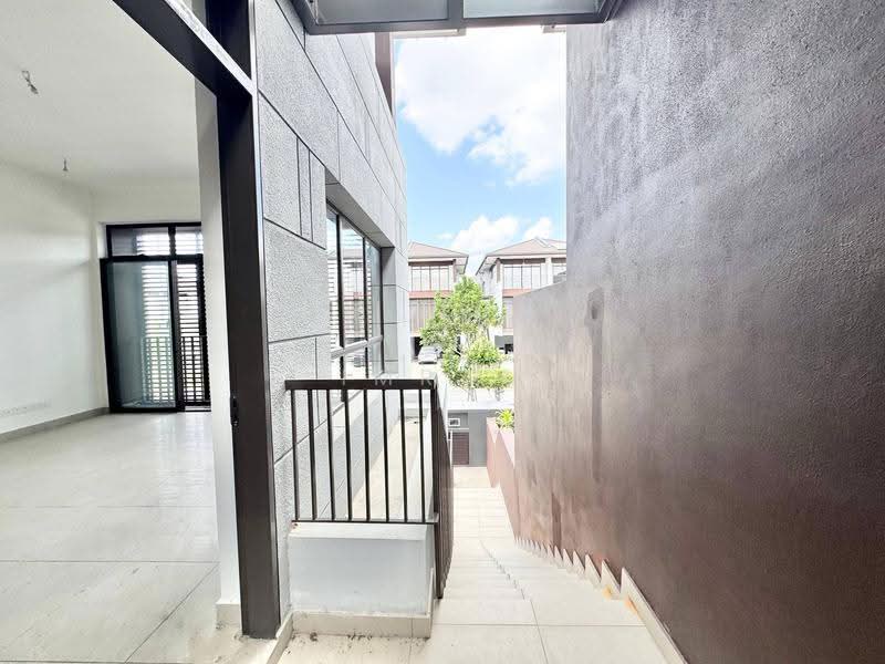 Rumah Teres 3-Tingkat untuk Dijual di Cyberjaya (Selangor) - Imran Ismadi - PropertyGuru.com.my
